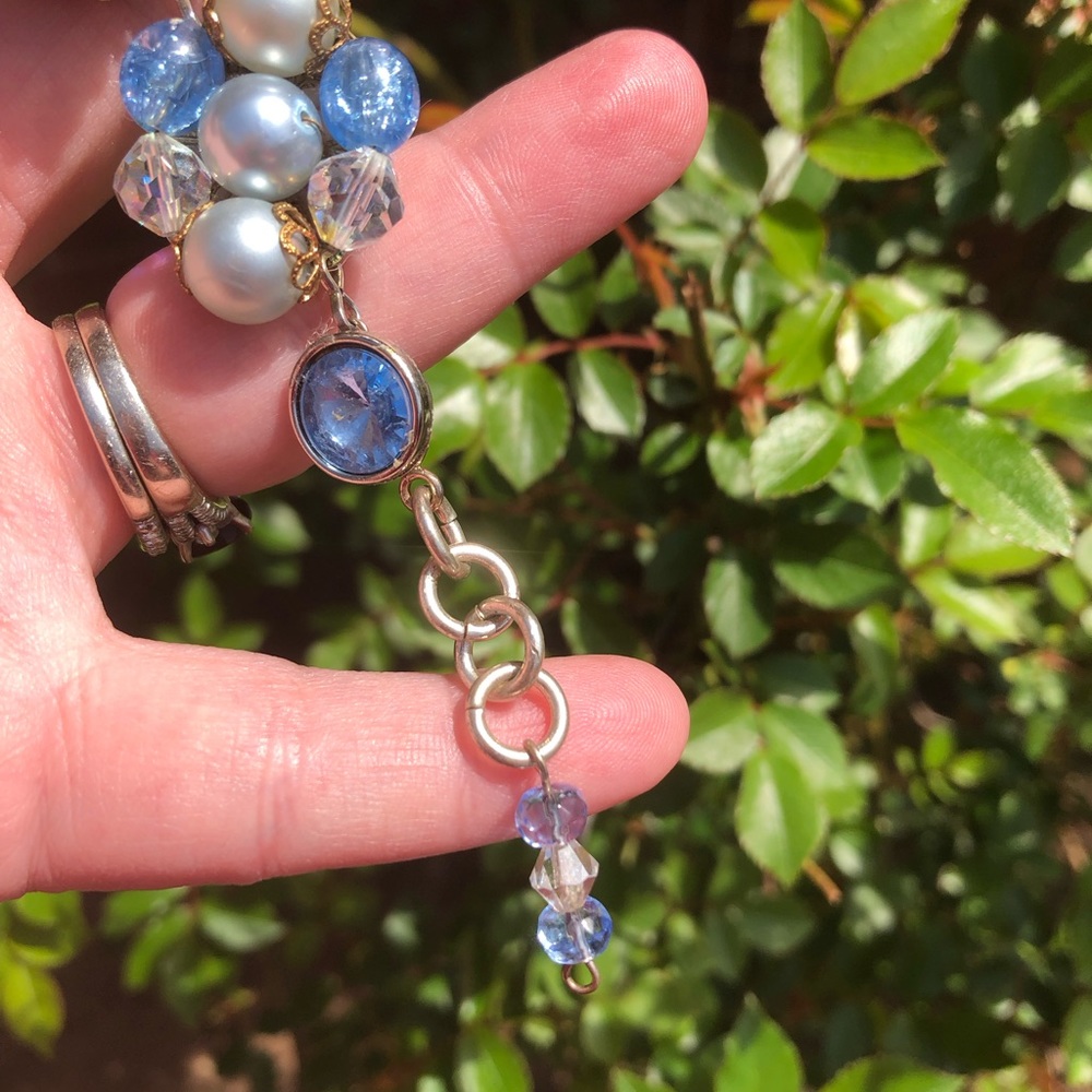 “Bluebird” 🪺🪺 Hand crafted bracelet from upcycled earrings 🪺🪺 - Picture 3 of 6